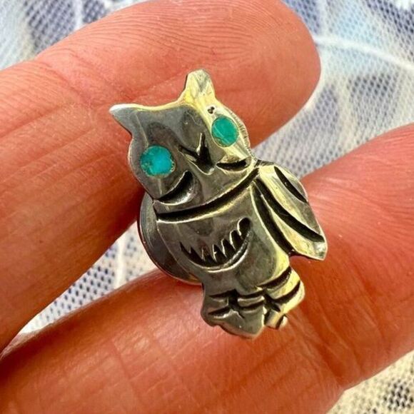 Vintage Sterling Owl Tie Tac Pin with Turquoise Inlay Eyes Unisex - Picture 8 of 10